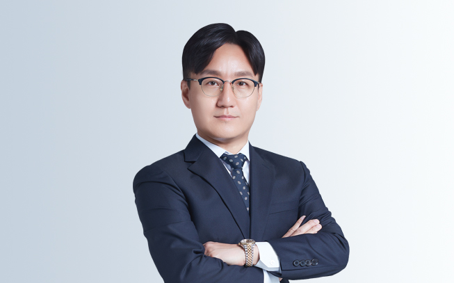 [알아두면 쓸모있는 법률상식] 돌아가신 아버지의 보험금, 누가 받게 되나요?